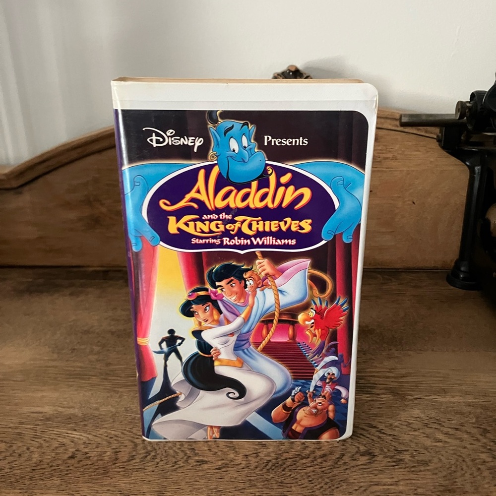 Disney Aladdin and the King of Thieves VHS - Blue and Purple Cover